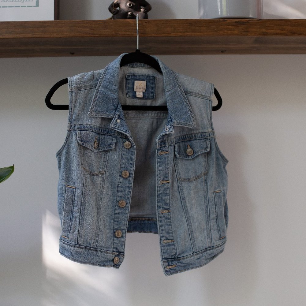 Jean Vest